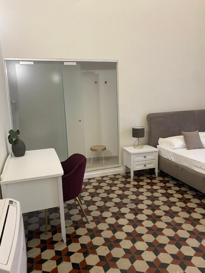 Domus Iole Appartamento Nel Centro Storico Katanya Dış mekan fotoğraf