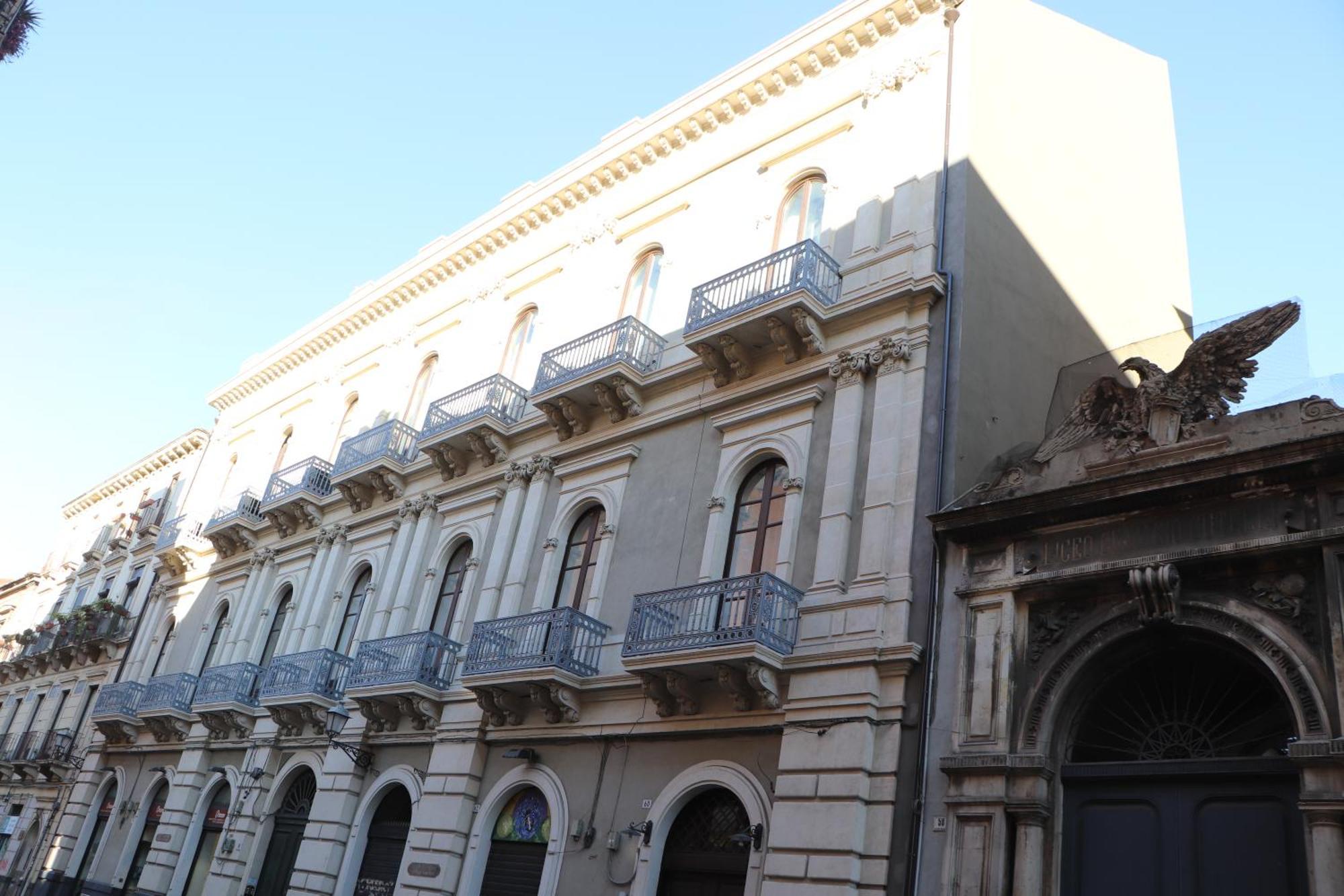 Domus Iole Appartamento Nel Centro Storico Katanya Dış mekan fotoğraf